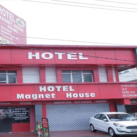 Hotel Magnet House Dehradun Exteriör bild