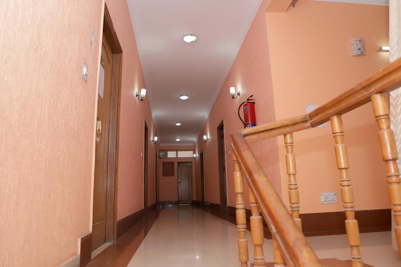Hotel Magnet House Dehradun Exteriör bild