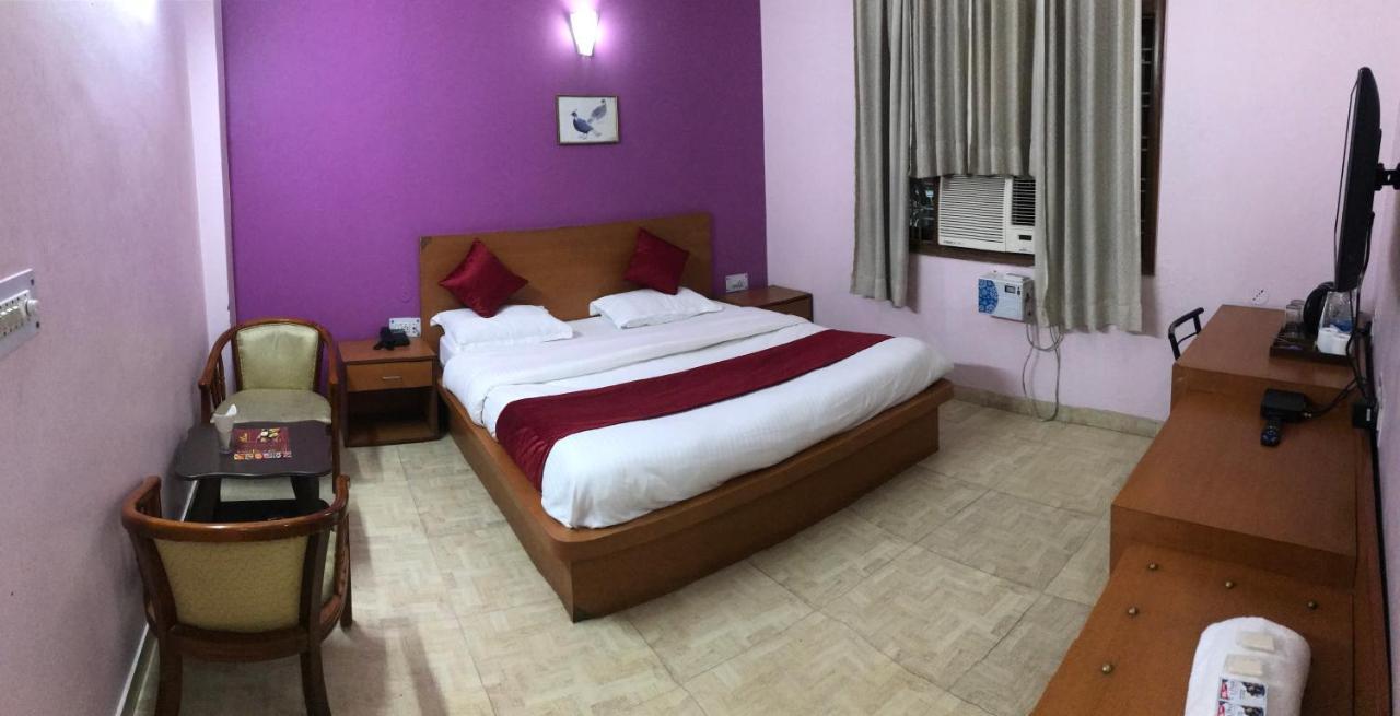Hotel Magnet House Dehradun Exteriör bild