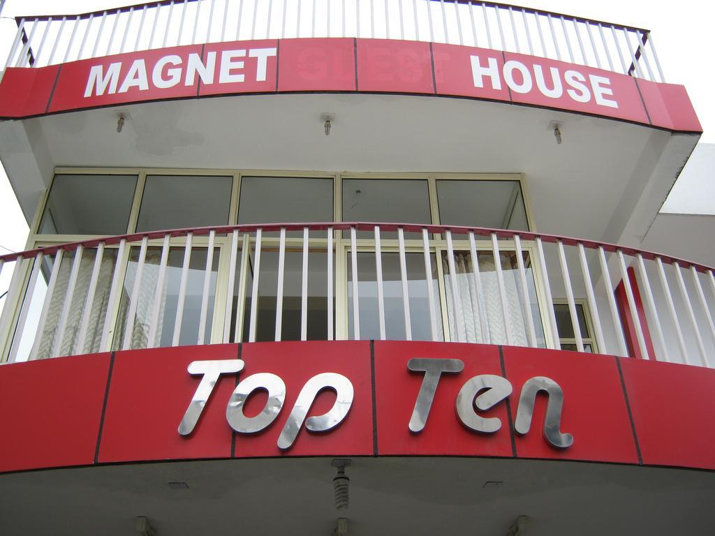 Hotel Magnet House Dehradun Exteriör bild