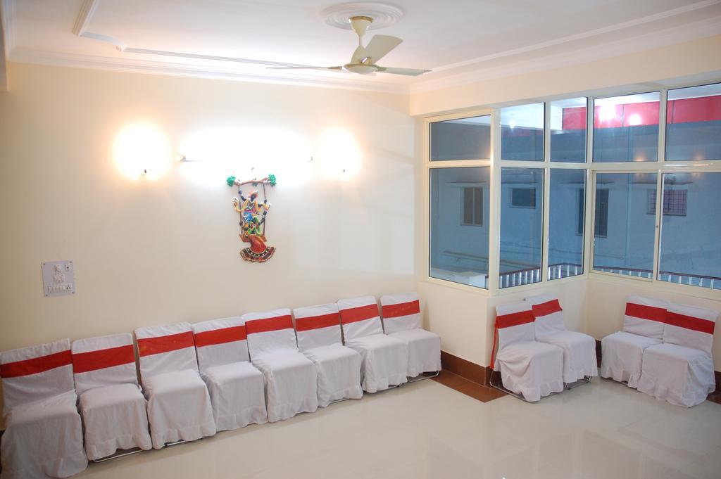 Hotel Magnet House Dehradun Exteriör bild