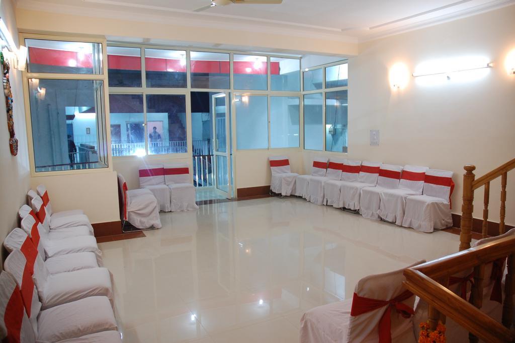 Hotel Magnet House Dehradun Exteriör bild